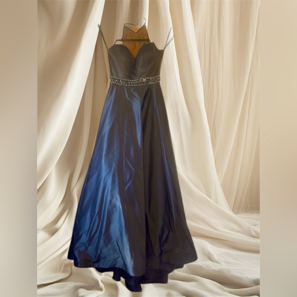 Beautiful Sherri Hill halter black gown rhinestone wedding prom ball room